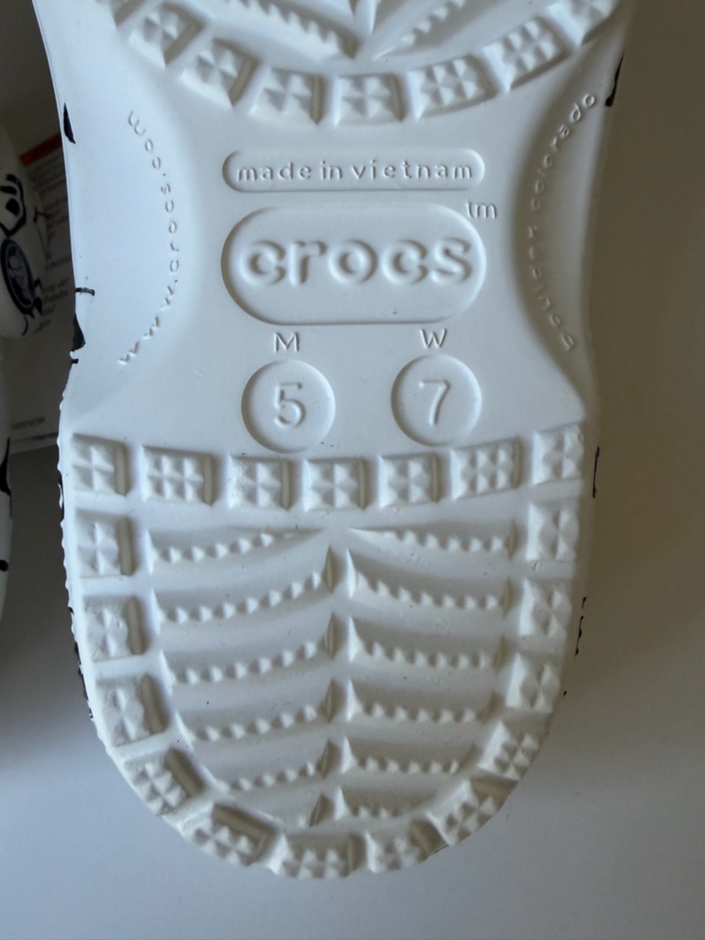 CROCS Skull Classic Clogs - Picture 9 of 9